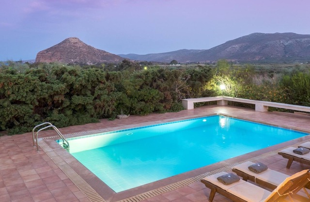 Villa Palekastro - Two Bedroom Villa, Sleeps 4