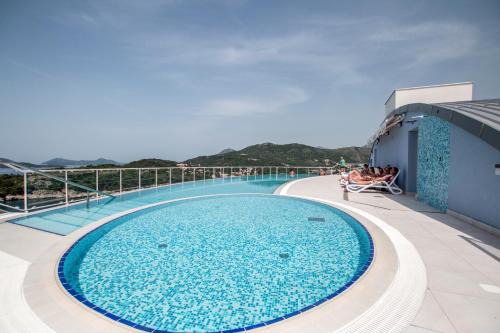 Villa Paradiso 2