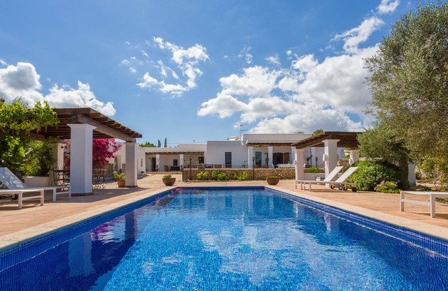Villa Paraiso, authentic finca, in the center of the island