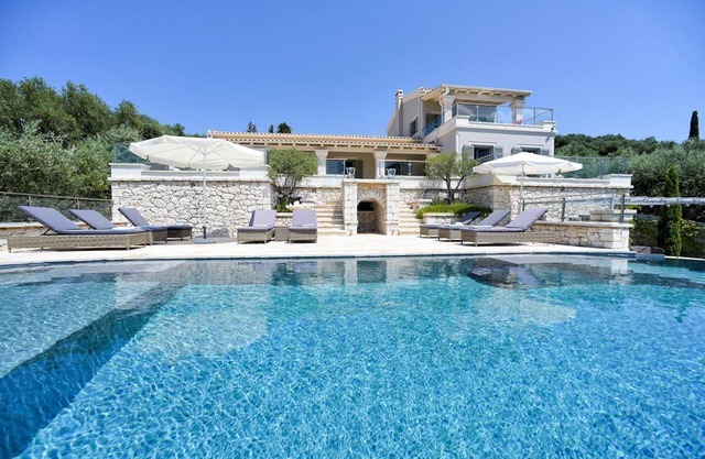 Villa Pearl - Six Bedroom Villa, Sleeps 12