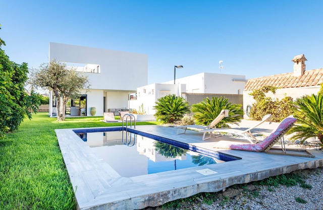 Villa Puerto Blanco close to the Beach with Pool & Wi-Fi