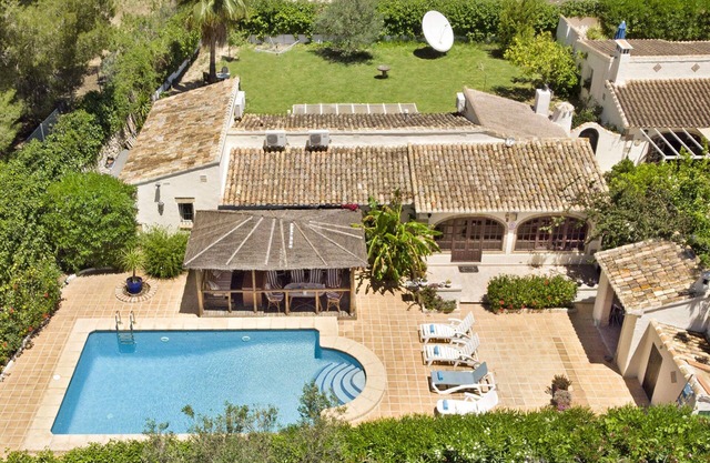 Villa Ria by Villa Plus