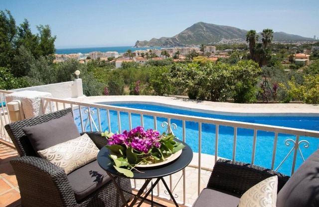 Villa 'Samar Altea Grupo Terra De Mar' with Sea View, Wi-Fi and Air Conditioning