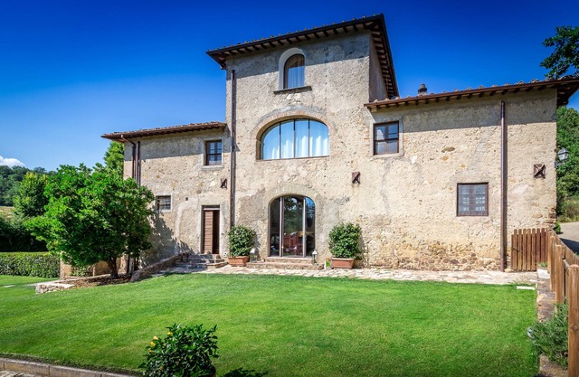 Villa Sant'Andrea in San Casciano by Fantasia Villas
