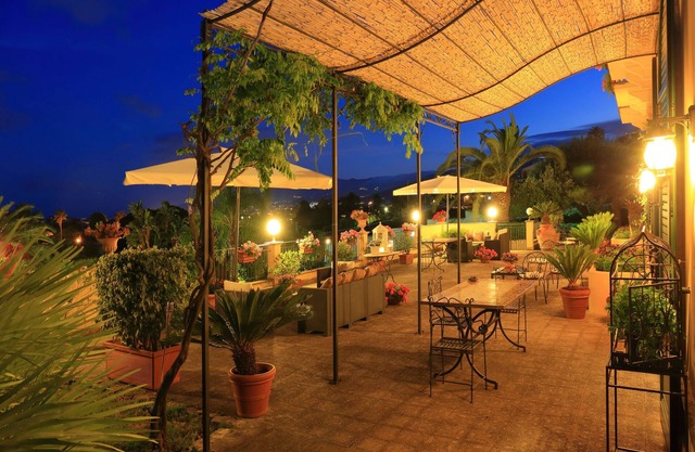 Villa Scauzzina on the lakes of Ganzirri