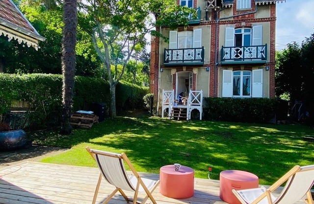 Villa sea view Chantemerle sleeps 11