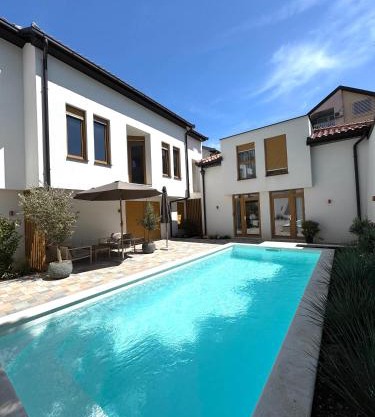 Villa Sevdah - apartments in the city centre, with pool and free parking