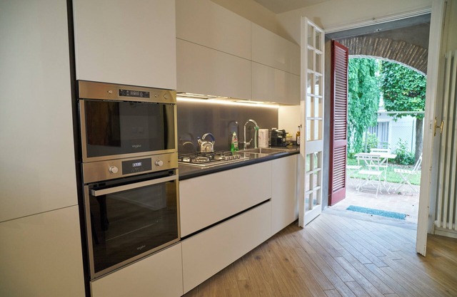 Villa Simonetta - Two Bedroom House, Sleeps 4