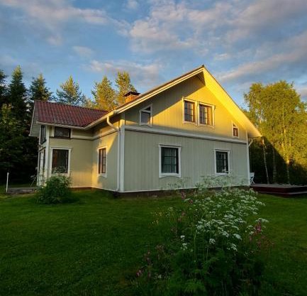 Villa SinettäStar- Traditional Lapland Chalet
