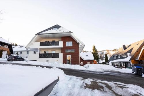 Villa Skylodges mit 9 Wohnungen
