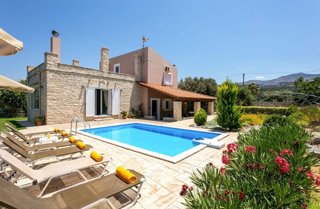 Villa Terpsy by Villa Plus