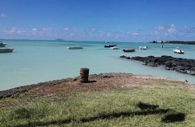 Villa Turqoise, 1 min walk from sea. Situated in Calodyne, Mauritius.