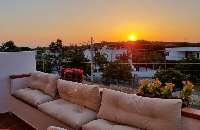 Villa 'Vacanze Serene' with Sea View, Wi-Fi, and Air Conditioning