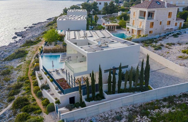 Villa Valiosa - stunning beachfront villa with a pool and a sauna for ten guests