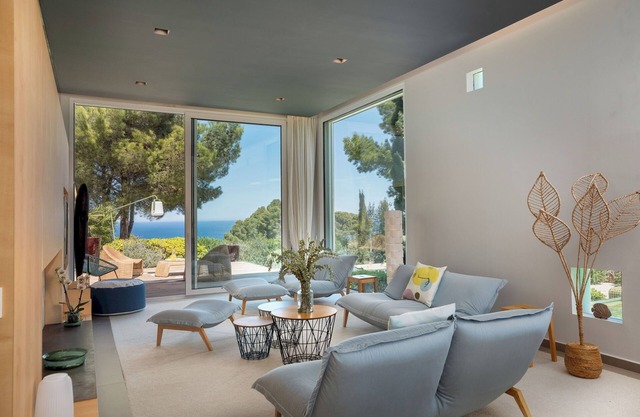 Villa Verde - Modern 5 bedroom villa in Begur