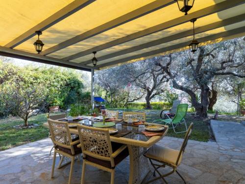 Villa Villa degli Ulivi by Interhome