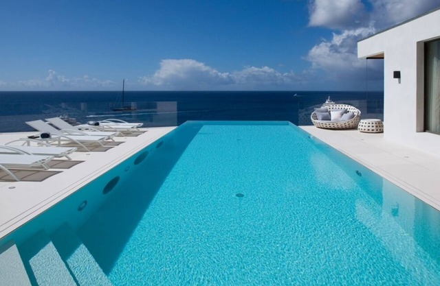 Villa Vitti | Ocean View - Located in Fabulous Shell Beach with Private Pool