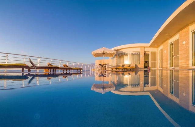 Villa Watersedge