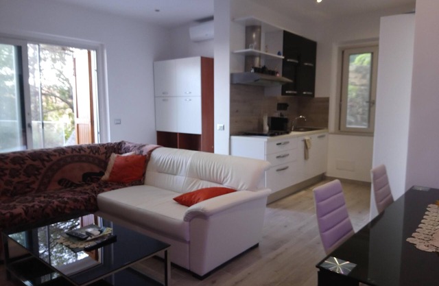 Villa with garden 100 mt from the beautiful sandy beach of Cala Sinzias