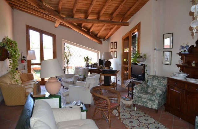 Villa with large garden between Etna and the sea. Free wifi