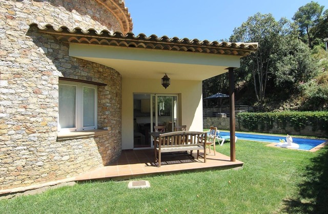 Villa "with Pool Ac and Sea View" with Pool, Garden & Wi-Fi