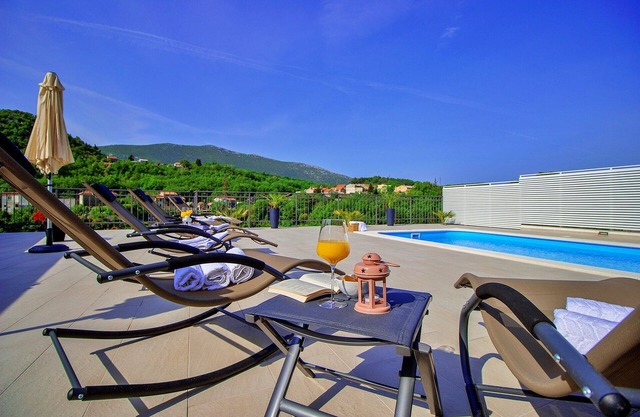 Villa with pool, ideal for 4 people