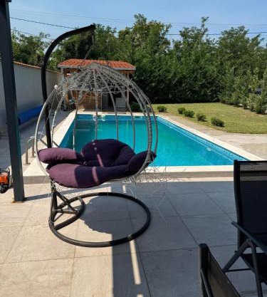 Villa with pool in Skopje