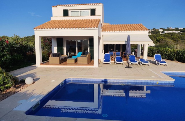 Villa with private pool 700m from Na Macaret beach