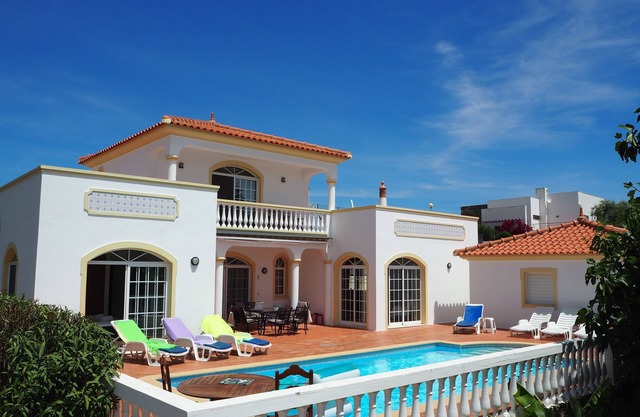 Villa With Private Pool In Quiet Surroundings