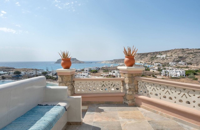 Villa 'Yani La Scala Luxury Villas' with Sea View, Wi-Fi and Air Conditioning