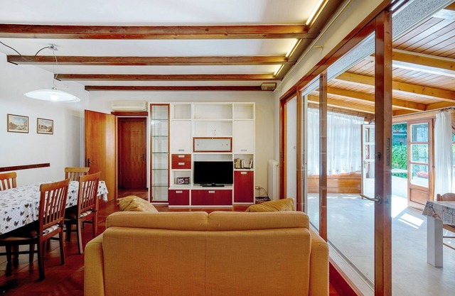 'Villa Yolanda' close to the Sea with Garden & A/C
