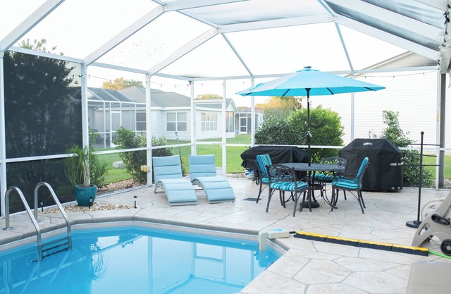 -Villages Luxury Living~Pool & Golf Cart-