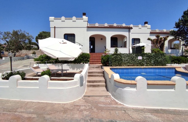 Villetta Chiara - Con Piscina e Splendida Vista Mare