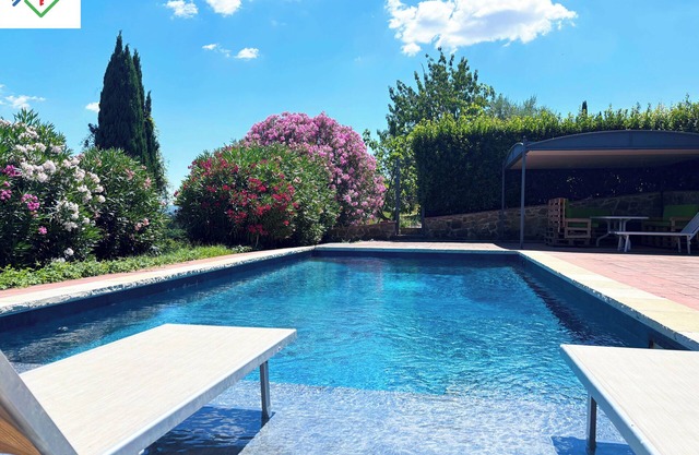 Villino Tre Pini with private pool in Florence by TuscanyWeGo