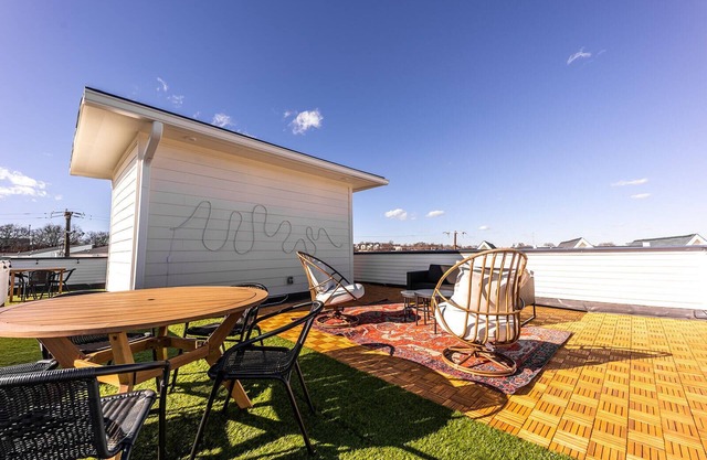 Vintage Nashville - Rooftop Deck - Mins to Broadway