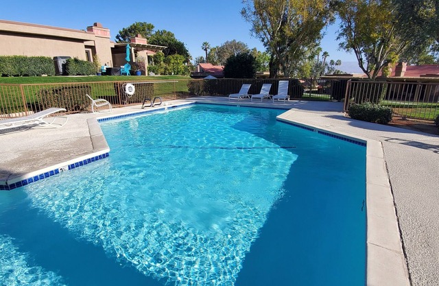 Vintage South Palm Desert Condo