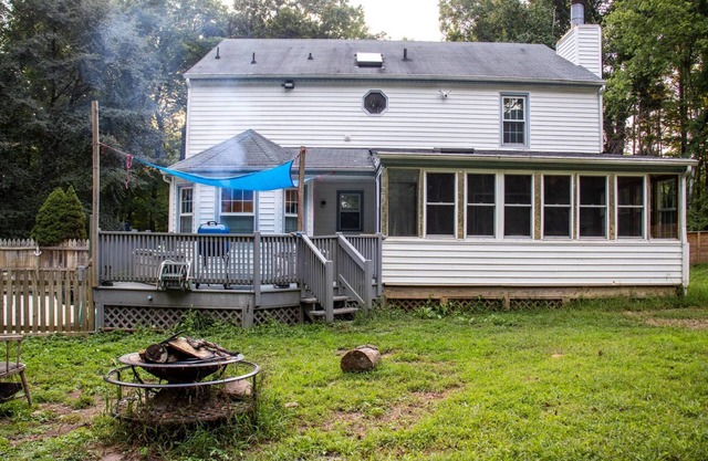 Virginia poolside Oasis: your Woodland Escape