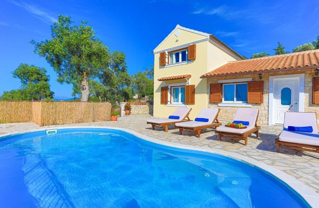 Vista Mare Isavros