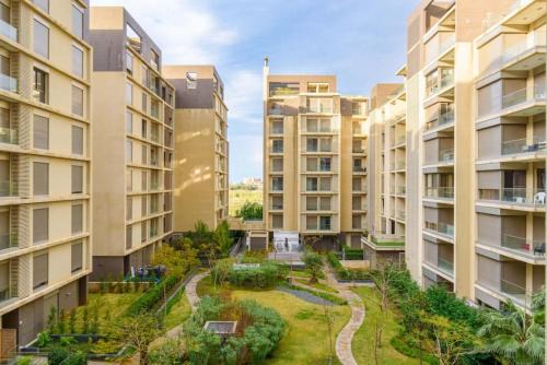 Viva - Elegant 3-BR Apt & Balcony at Waterfront Dbayeh