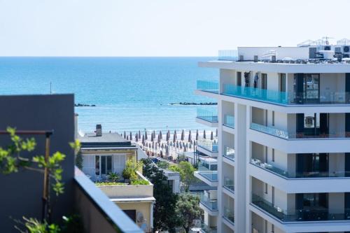Vivere Pescara Penthouse Sea View, 2 Suites, 2 Baths, Central