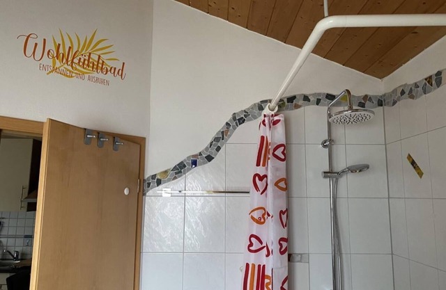 Voll ausgestattete 4*-Ferienwohnung für 2 Personen mit Garten