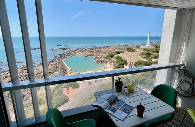 Vue imprenable sur l'océan & piscine naturelle