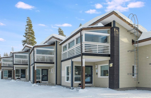 Vuokatinranta Suite 2 D by Interhome