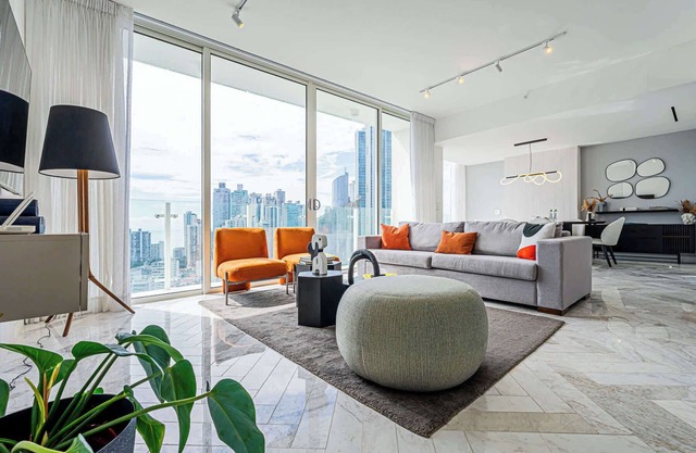 w* | Exquisite 2BR in Wanders and Yoo