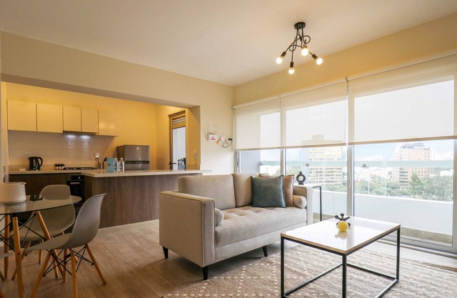 w*| Fantastic 2BR w/modern balcony in Miraflores