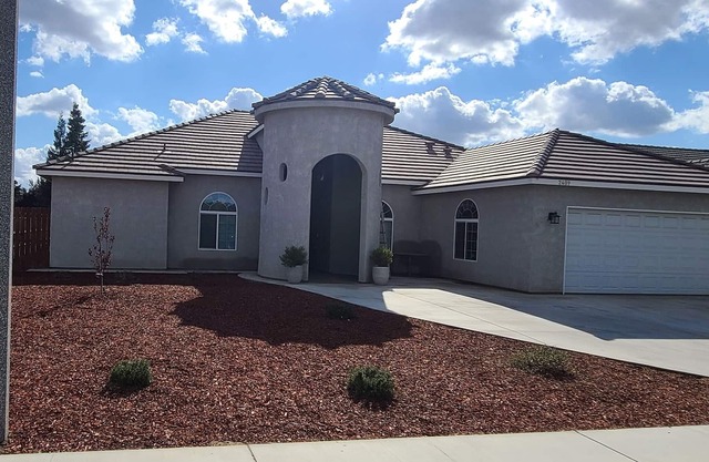 W Vine Villa (5B/3B/CustomBuiltHome)