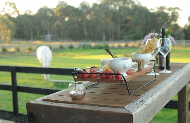 "Wagtail Nest"- Country Charm, Relaxing Retreat!