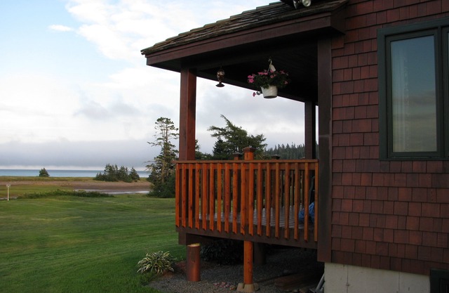 Wake Up to the World’s Highest Tides – A Private Fundy Beachfront Retreat