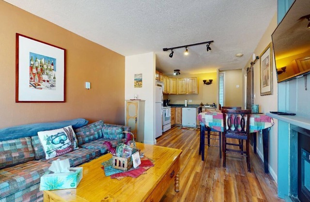 Walk to Lifts | Views | Fireplace | Bella Vista E1