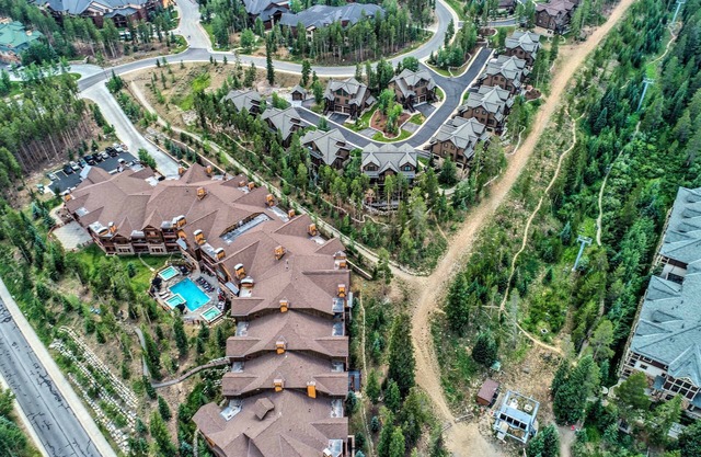 Walk to Shuttle, Lift & Main St! Breck Ski Base